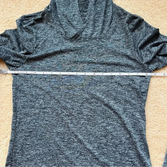 Nike Dri-Fit Women’s Heathered Gray Lightweight Hoodie - Size XS - VGUC - Picture 6 of 6